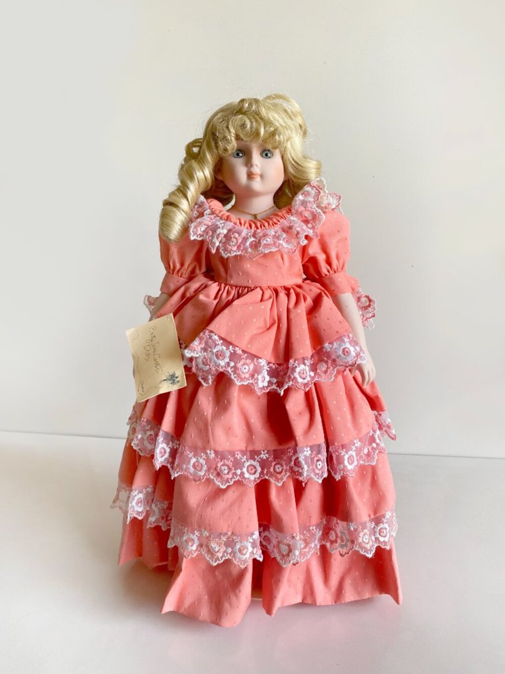 Vtg 1989 Goebel Betty Jane Carter Porcelain Doll LuAnne #118 w/Display Stand